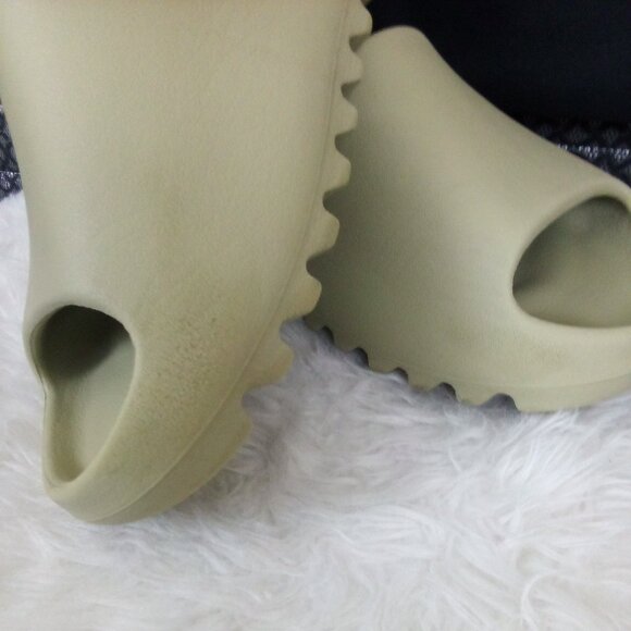 ADIDAS YEEZY SLIDES main image 8